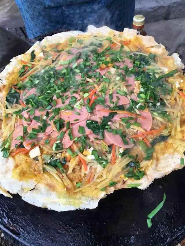 大邹城，火遍全城的特色美食--菜煎饼！