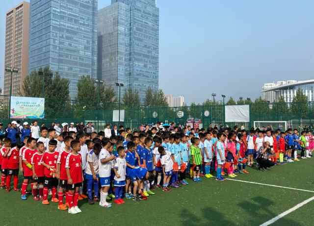 泰山杯青少年足球邀请赛开幕，超20支球队参赛，优秀球员能进市队