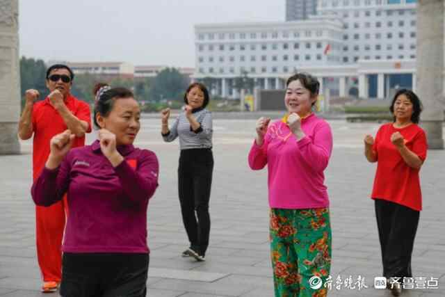 壹图集｜美好假期，泰安市民从晨练开始