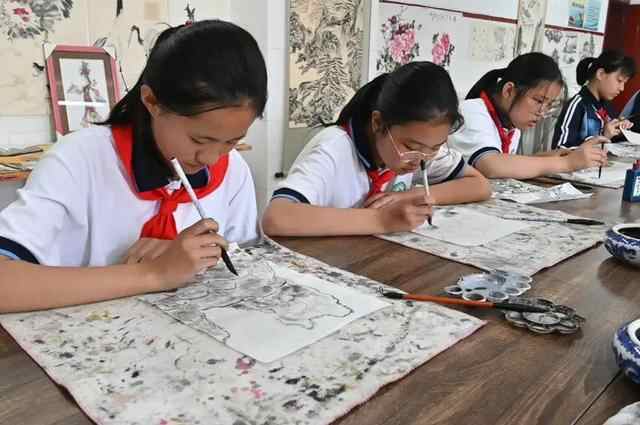 肥城高新区：乡村“复兴少年宫”打造“**方带娃”新品牌