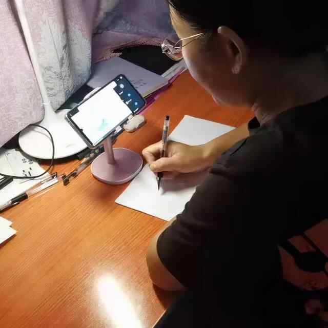 一路同行，共伴成长——岱岳区开元中学召开线上家校共育会
