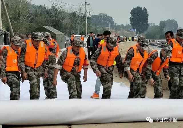 直击东平防汛：“我是民兵我先上！”筑牢东平湖畔“钢铁堤坝”
