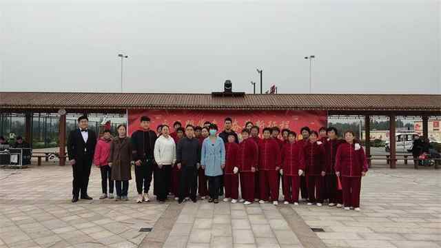 东疏镇举办“永远跟党走，奋斗新征程”宁阳县广场舞及才艺大赛暨家国梦全民歌舞拉力赛