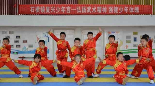 肥城市石横镇：举行第十二届传统武术表演大会