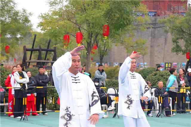 山东省第十一届全民健身运动会太极拳比赛在东平水浒影视城开幕