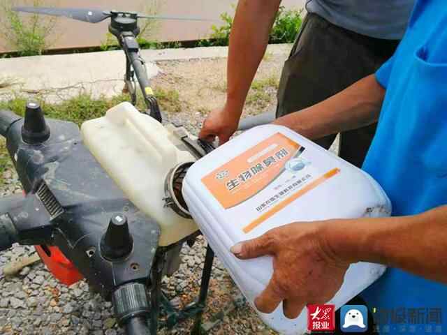 新泰市利用无人机解决养殖场异味“老大难”问题