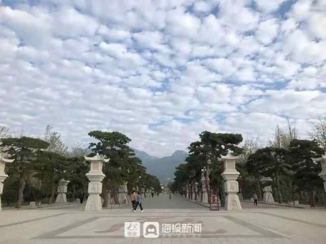 今天的泰安，是彩云的城！从城里到泰山顶绝美