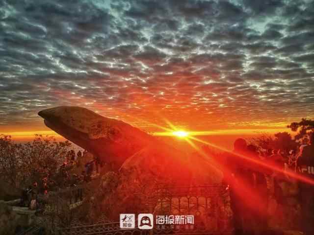 今天的泰安，是彩云的城！从城里到泰山顶绝美