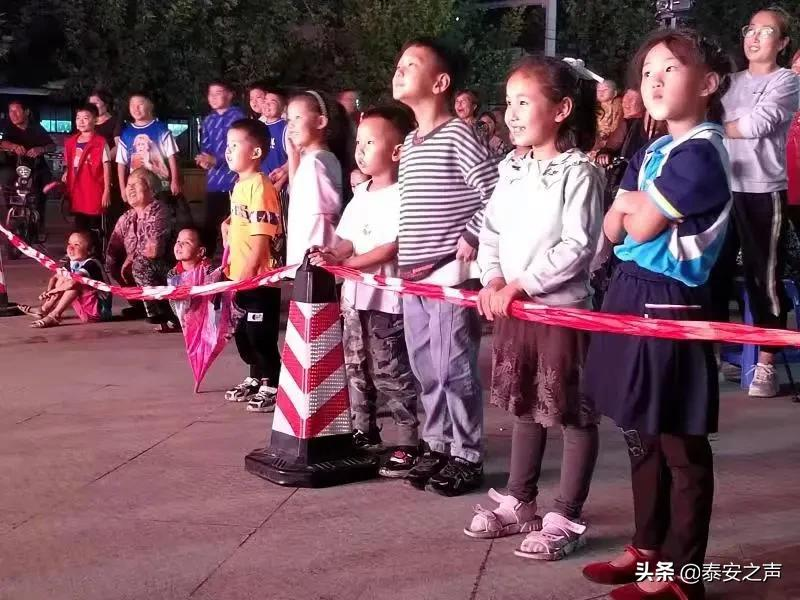 群众文化生活满意度提升攻坚在行动丨新泰市：为群众提供丰富的精神食粮 真正把文化...