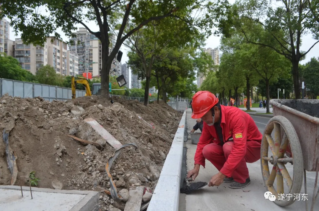 【关注】市河东新区东平干道道路改造正有序推进