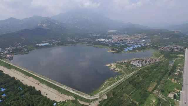 观湖、赏美景、放风筝......泰安绝佳湖景！你最想和谁一起来？
