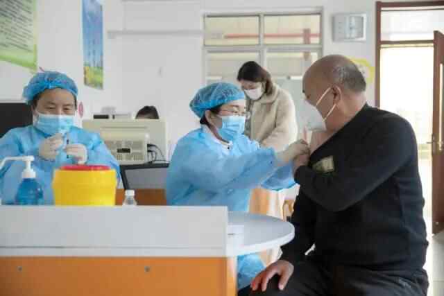我县新冠病毒疫苗加强针已接种8596剂次