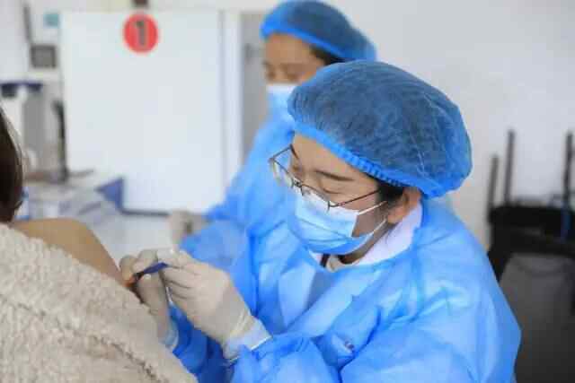 我县新冠病毒疫苗加强针已接种8596剂次