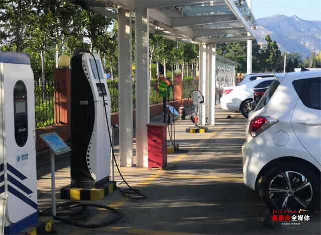 2021年泰安市委、市政府为民要办实事进展顺利，泰城城区3公里充电服务圈提前建成