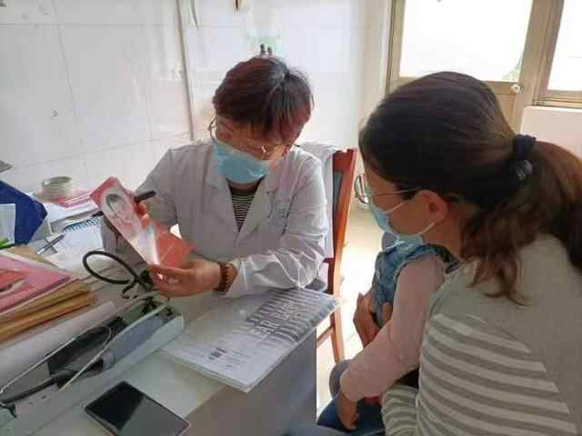 泰山区上高街道开展全**乳喂养日宣传活动