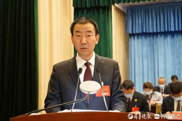 泰山区十七届人大五次会议开幕