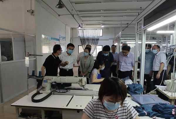 山东服装职业学院领导来宁阳县考察纺织服装产业发展情况