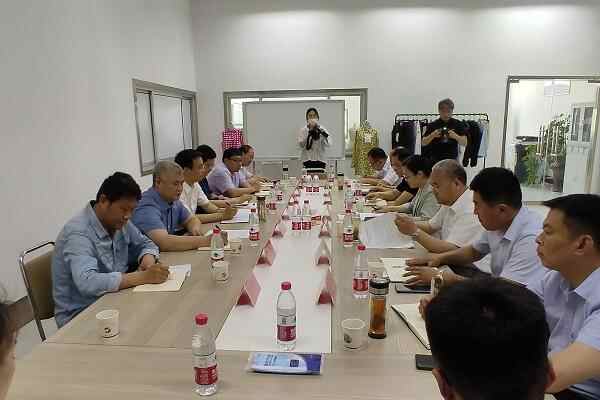 山东服装职业学院领导来宁阳县考察纺织服装产业发展情况
