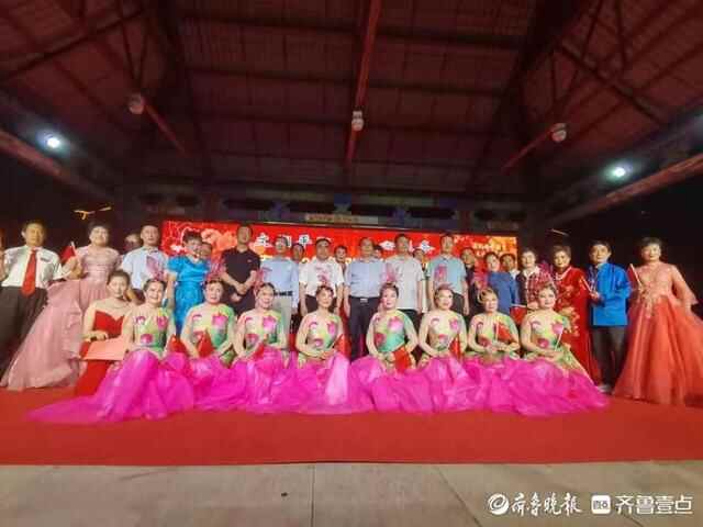 新泰市羊流镇送戏下乡让群众“粽”享文化盛宴