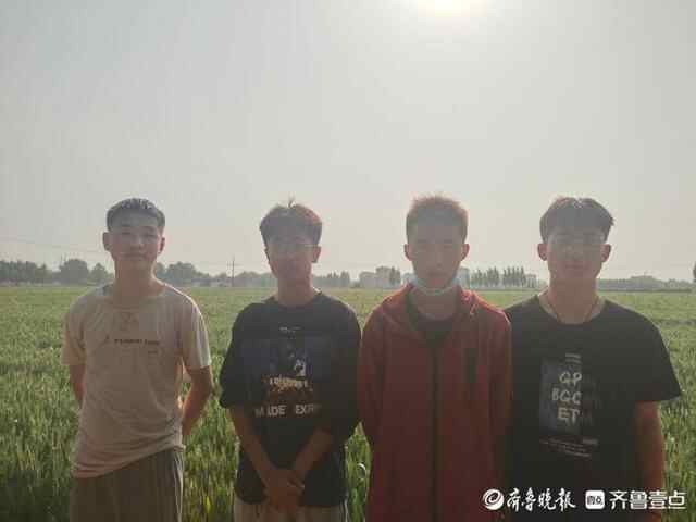 泰安五名学生联手路人，救下房子和老人