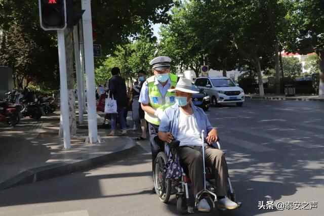 高考第一天，肥城交警守护乘风破浪的你们