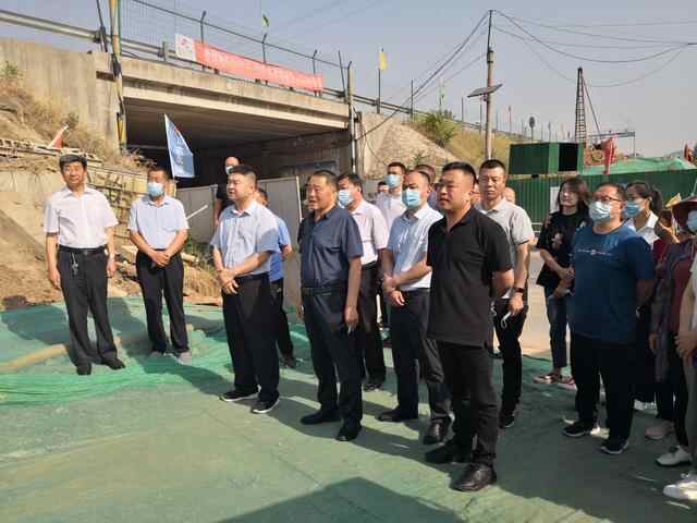 东平县东平街道：观摩新项目 共谋新发展