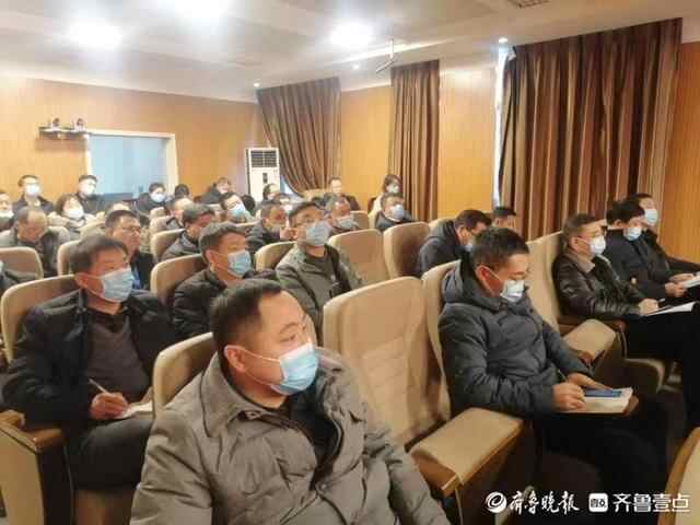 泰安市岱岳区教体局召开教育强镇筑基行动推进会