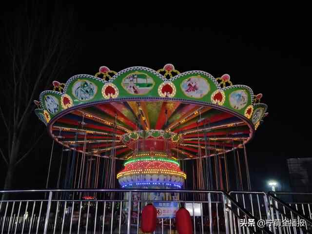 上万盏小彩灯点亮新汶！泰安新泰市首届灯光节开幕