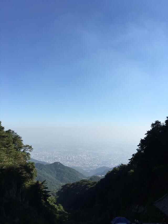 看泰山好风光，品泰山美食，我爱祖国。