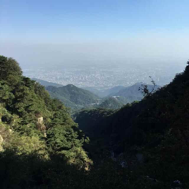 看泰山好风光，品泰山美食，我爱祖国。