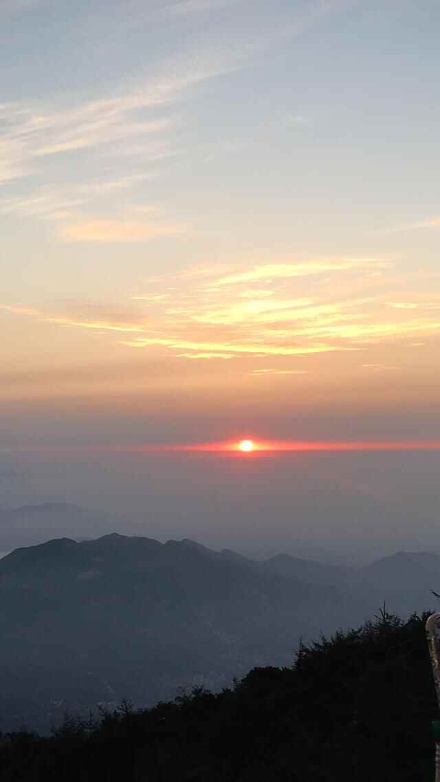 看泰山好风光，品泰山美食，我爱祖国。