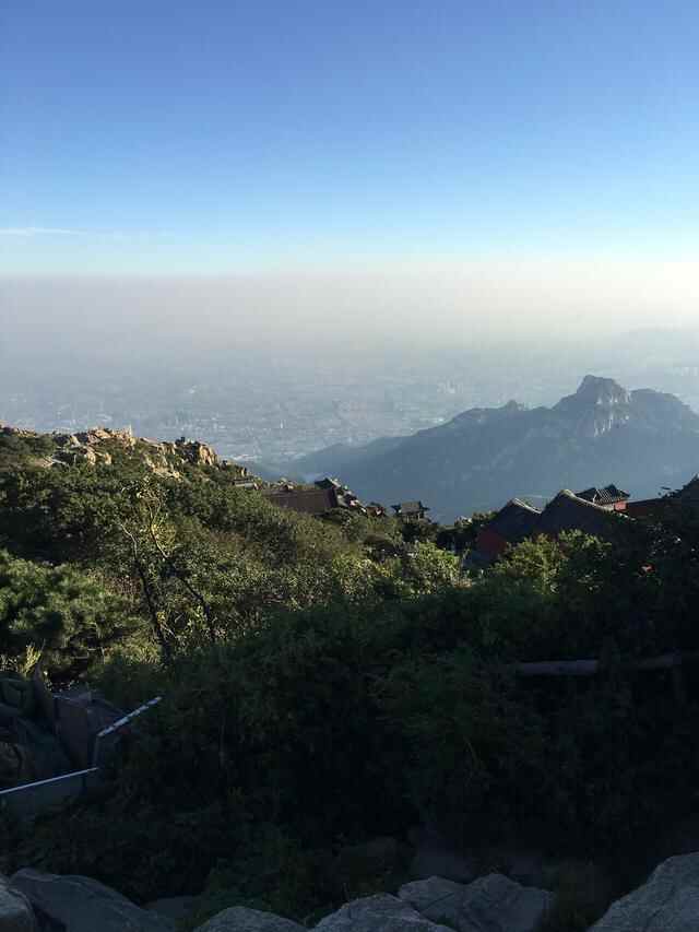 看泰山好风光，品泰山美食，我爱祖国。