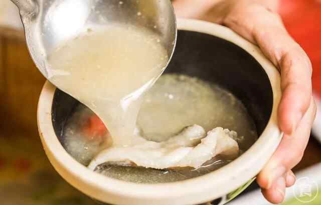 用石头做菜？东平爆出300℃温泉鱼，人均30开吃