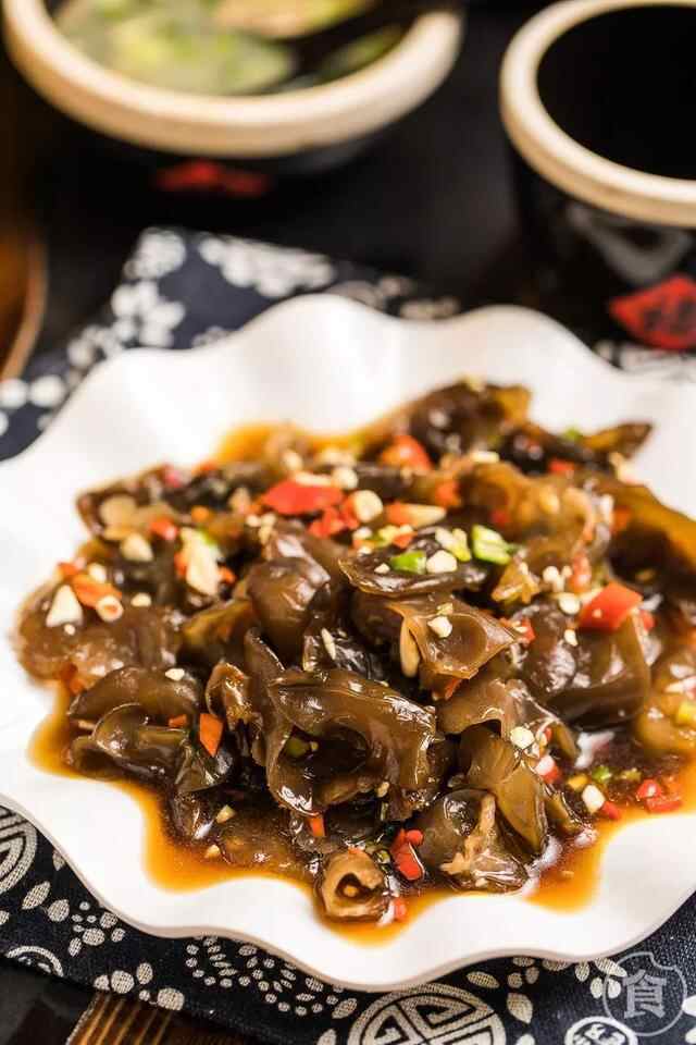 用石头做菜？东平爆出300℃温泉鱼，人均30开吃