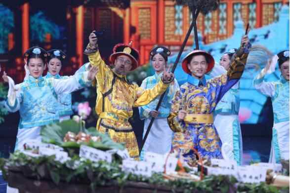 《魅力中国城》白客秀rap唱肥城美食 “宫斗剧”穿越演绎密山味道