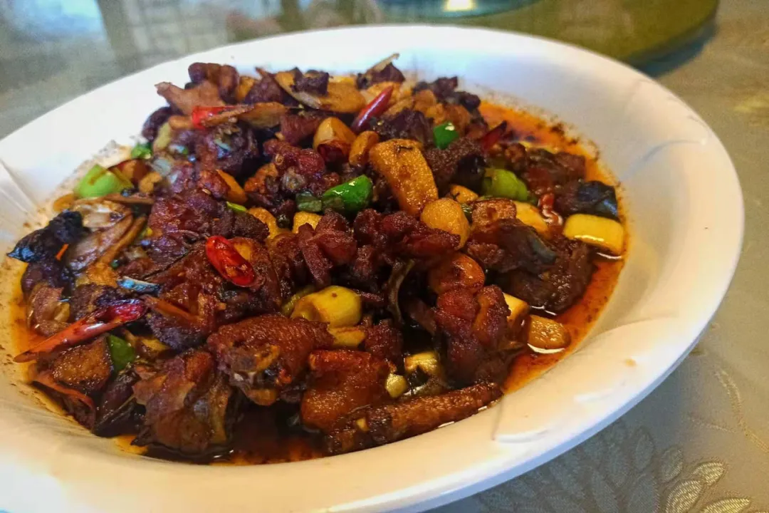 欢迎走进新泰美丽乡村——掌平洼！好山好水好空气