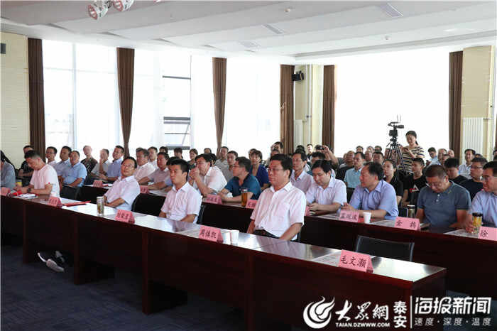 宁阳县举办“彩山·半水杯”金牌厨师对抗赛颁奖仪式