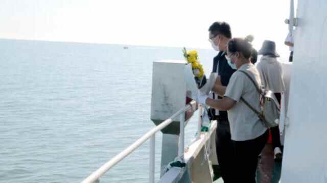 威海市2022年公益性海葬举行，223位逝者长眠碧海清波