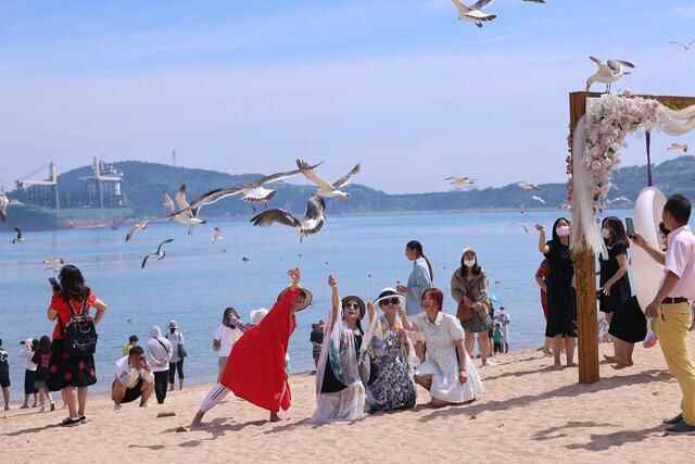 这个夏天，威海荣成旅游凭啥“火出圈”？
