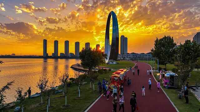 这个夏天，威海荣成旅游凭啥“火出圈”？