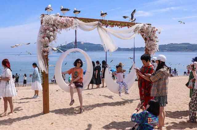 这个夏天，威海荣成旅游凭啥“火出圈”？