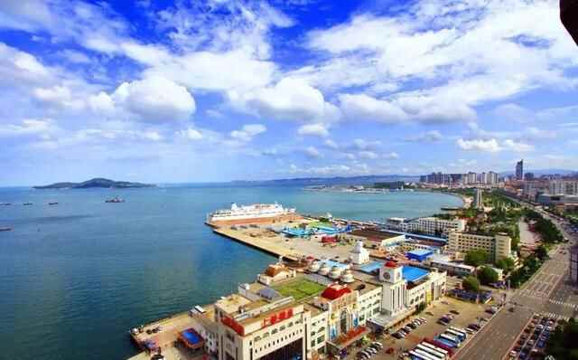 适合年轻人躺平的海滨小城：5万买海景房，乳山银滩跌成海边鹤岗