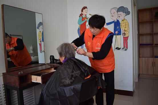 九九重阳话养老之一｜荣成养老服务体系为老人勾勒最美夕阳红