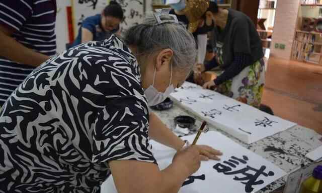 威海市环翠区：为民办事落实处 点亮居民回家路