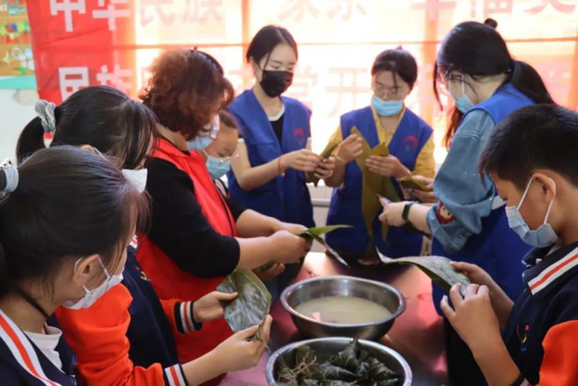 威海市文登区：“五为”迎端午，志愿暖人心