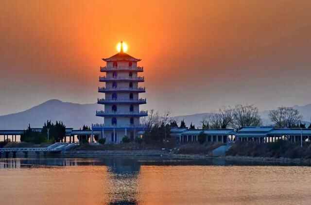 夕阳美如画，晚风醉流霞，大乳山的绝美落日强势来袭！