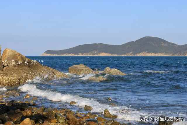 威海环海路起点有一秘境，海滩竟然有天然水族馆，可惜不能带回家