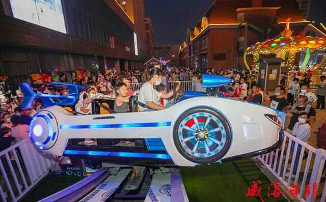 威海欧乐坊零点夜市正式营业，特色美食、露天影院、文艺表演，好吃好玩的这里全都有