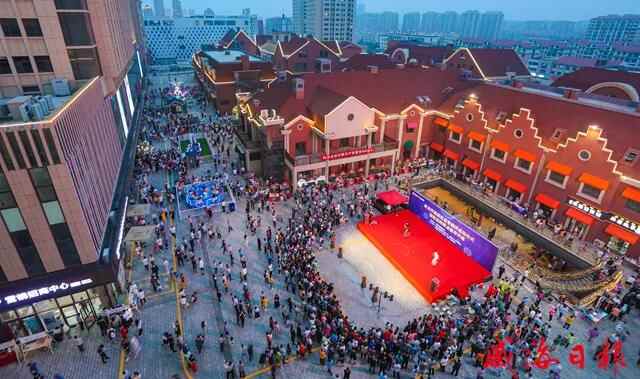 威海欧乐坊零点夜市正式营业，特色美食、露天影院、文艺表演，好吃好玩的这里全都有