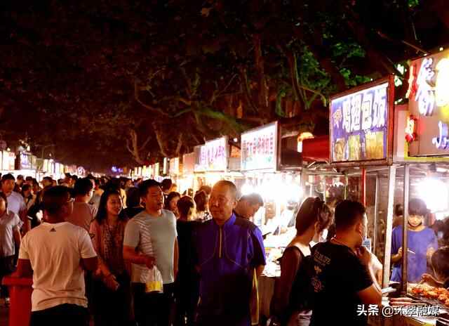 威海市环翠区东城路夜市：人间烟火气，最抚凡人心